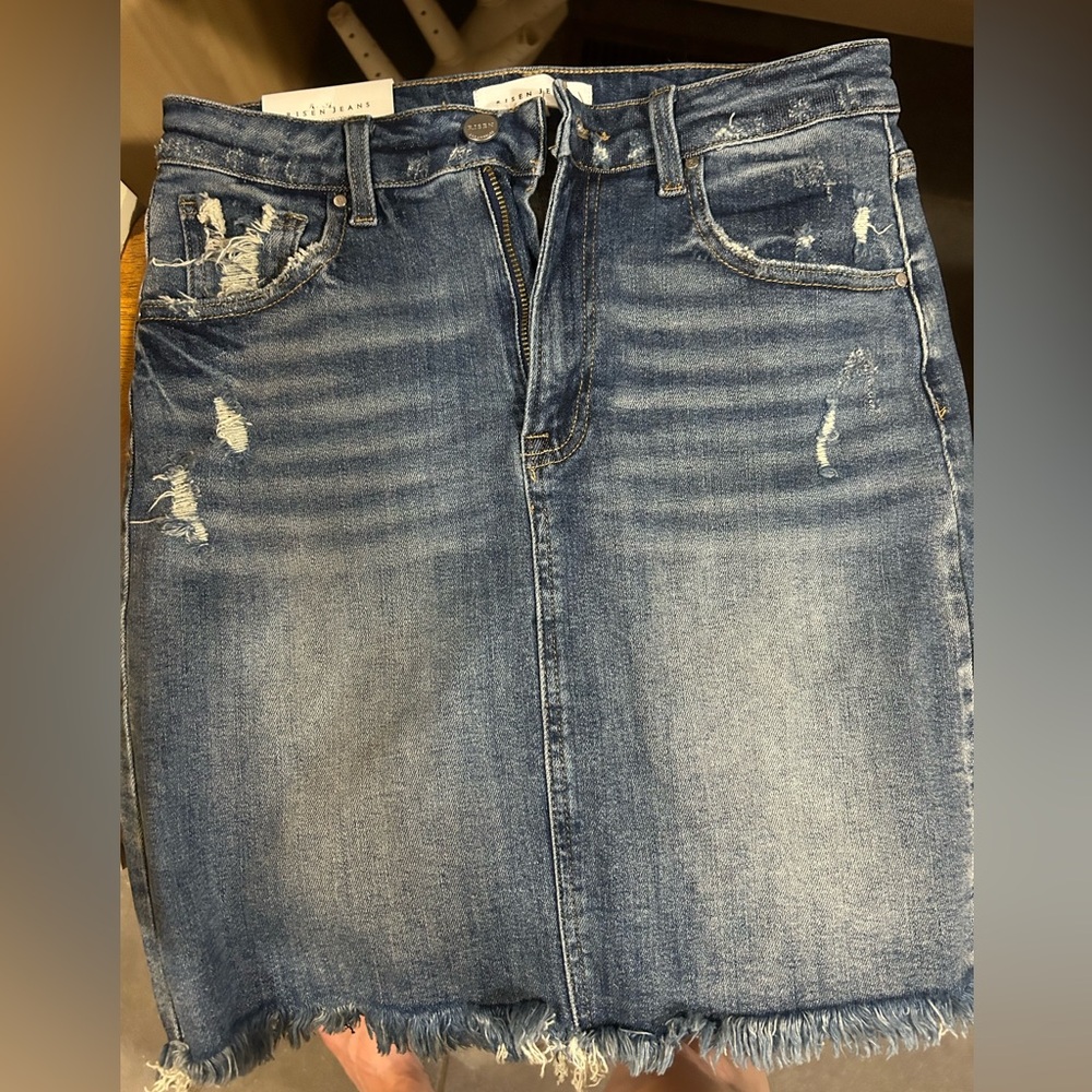 Risen size medium denim skirt